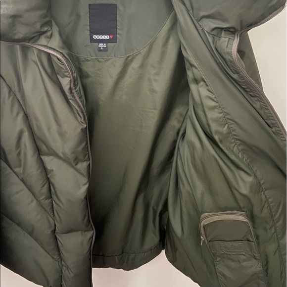 Guess Puffer Jacket - Picture 5 of 5